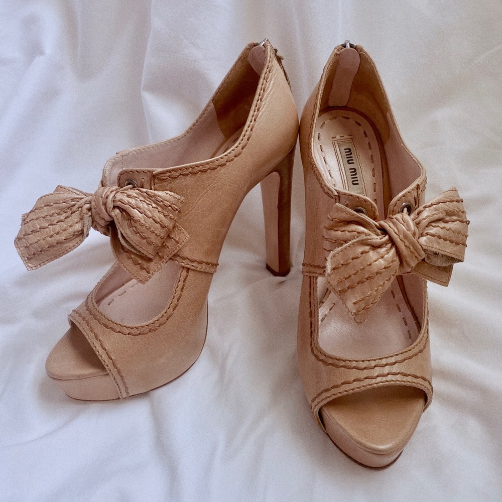 Bow Platform Heels
